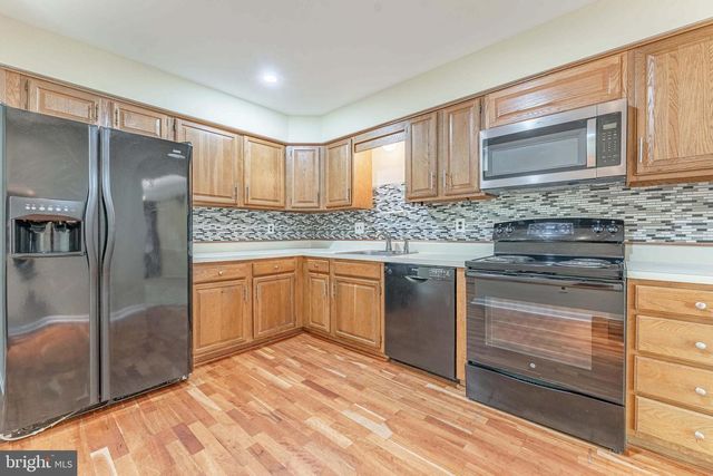 11 CHATEAU CIR, Chesterbrook, PA 19087