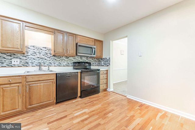 11 CHATEAU CIR, Chesterbrook, PA 19087