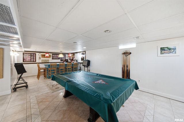 325 INDIAN Circle, East Peoria, IL 61611