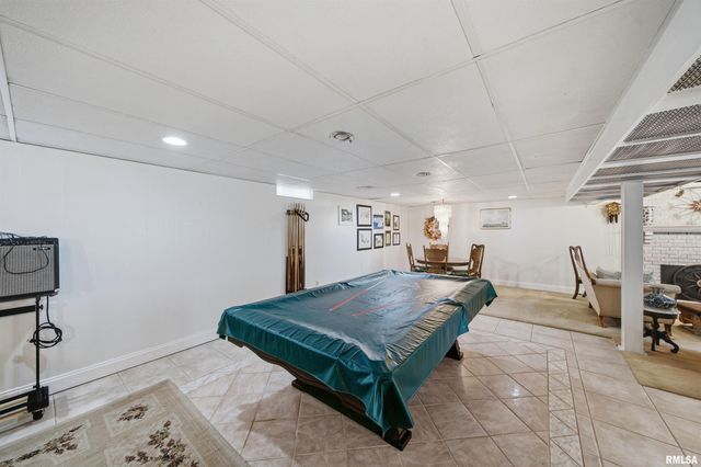 325 INDIAN Circle, East Peoria, IL 61611