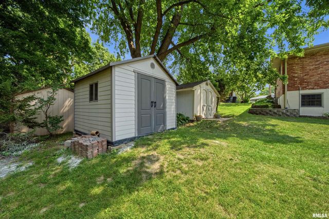 325 INDIAN Circle, East Peoria, IL 61611