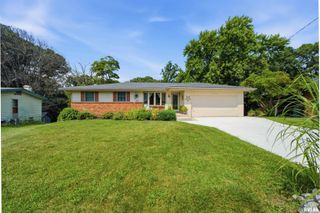 325 INDIAN Circle, East Peoria, IL 61611