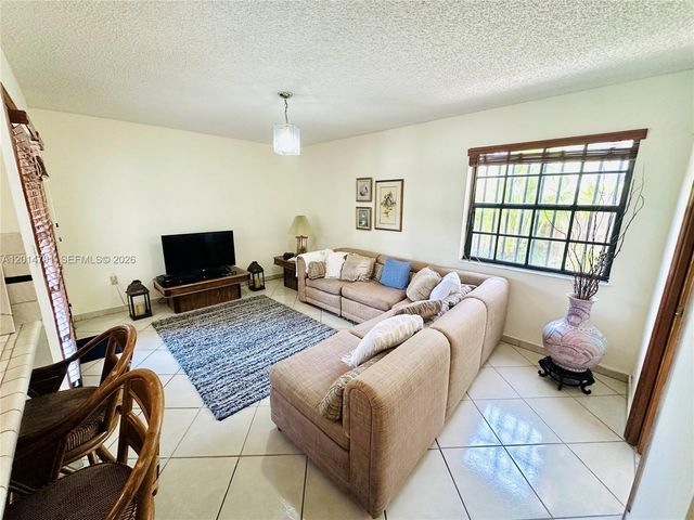 3142 SW 141st Ave, Miami, FL 33175