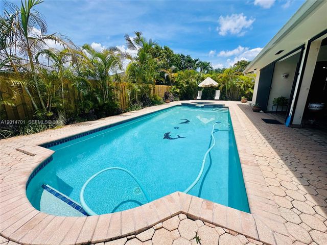 3142 SW 141st Ave, Miami, FL 33175