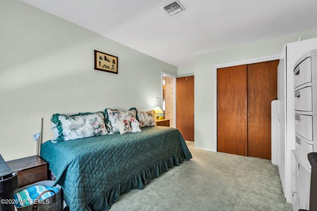 6 Falmouth Street, Toms River, NJ 08757