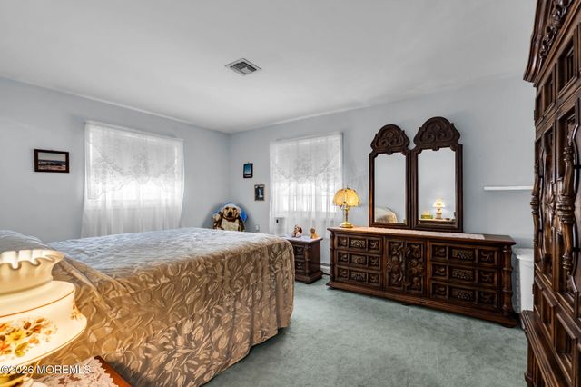 6 Falmouth Street, Toms River, NJ 08757