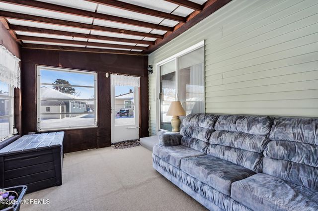 6 Falmouth Street, Toms River, NJ 08757