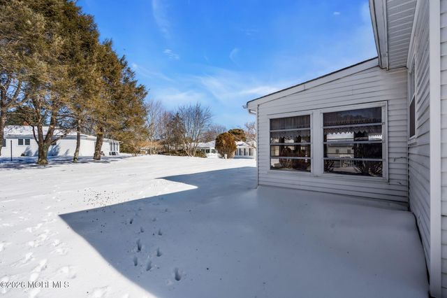 6 Falmouth Street, Toms River, NJ 08757