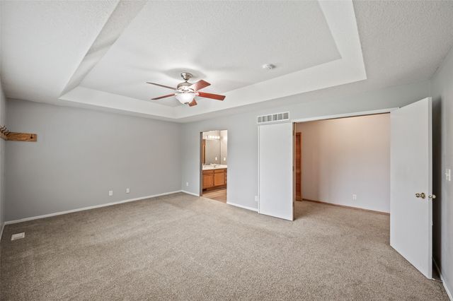 5670 Twin Circle Drive, Pleasant Hill, IA 50327