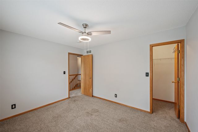 5670 Twin Circle Drive, Pleasant Hill, IA 50327