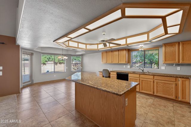 2262 E LOCKWOOD Street, Mesa, AZ 85213