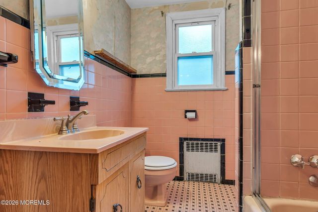 6 Webster Avenue, Kearny, NJ 07032