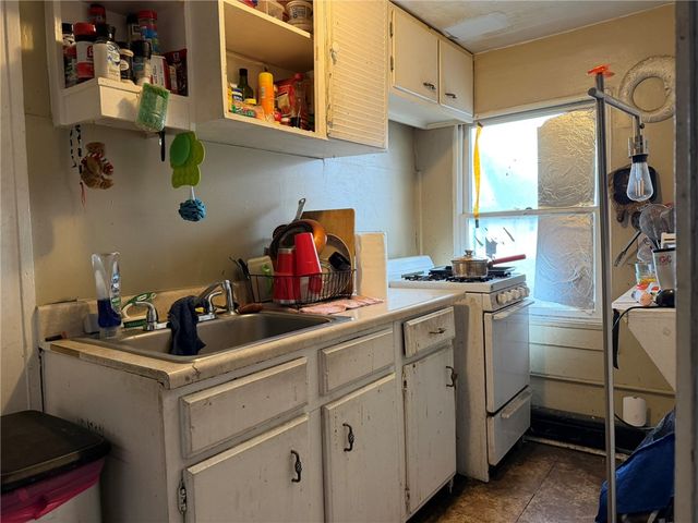 75 Lapham Street, Rochester, NY 14615