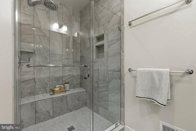 6617 EAMES WAY, Bethesda, MD 20817