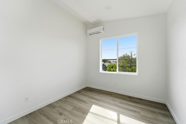 9709 Willis, North Hills, CA 91343