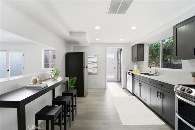 9709 Willis, North Hills, CA 91343