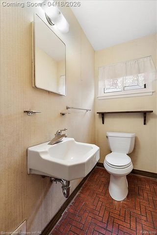 37935 Donald Street, Livonia, MI 48154