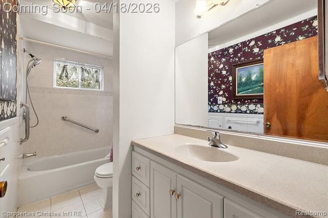 37935 Donald Street, Livonia, MI 48154