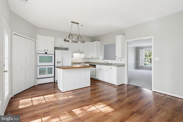 86 HARBOUR HEIGHTS DR, Annapolis, MD 21401