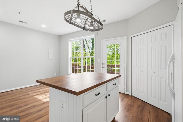 86 HARBOUR HEIGHTS DR, Annapolis, MD 21401
