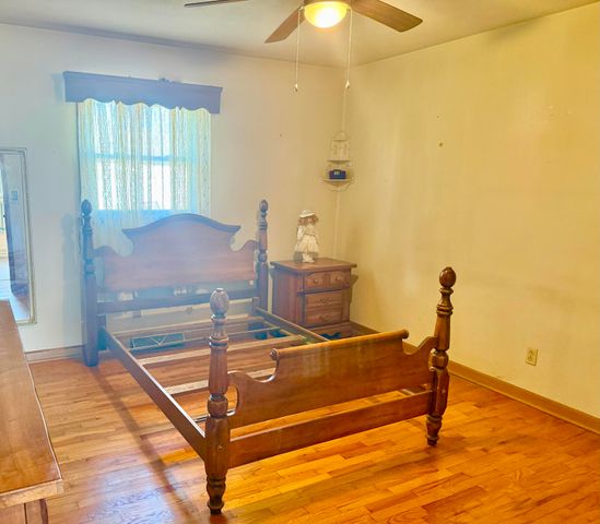 1311 N Dawn Avenue, Springfield, MO 65803