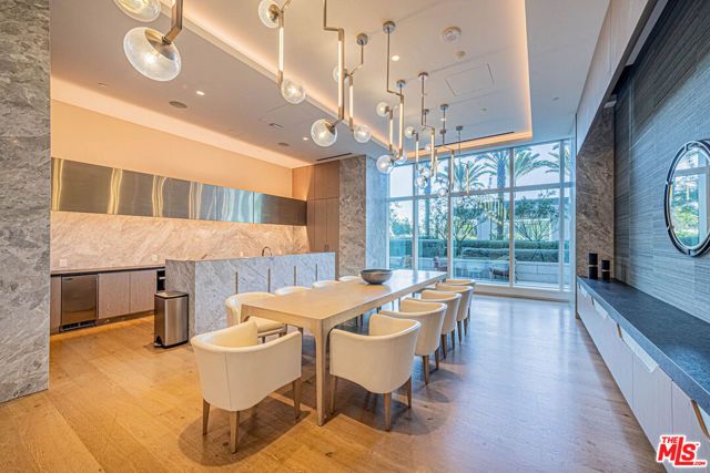 877 Francisco Street 1711, Los Angeles, CA 90017