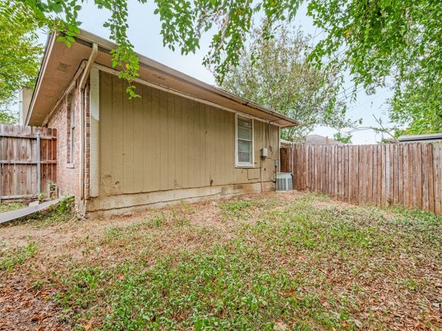 1700 Windsong Lane, Irving, TX 75060