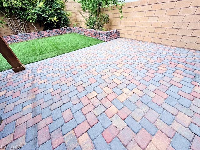 5357 Stonara Street, Las Vegas, NV 89113