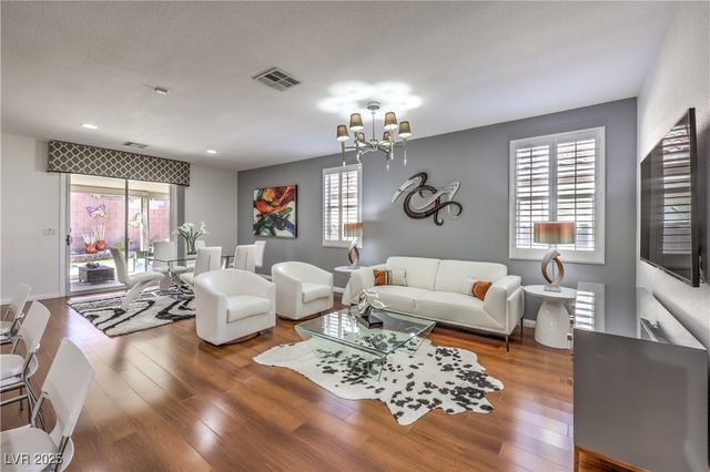 10939 Castle Fountain Street, Las Vegas, NV 89141