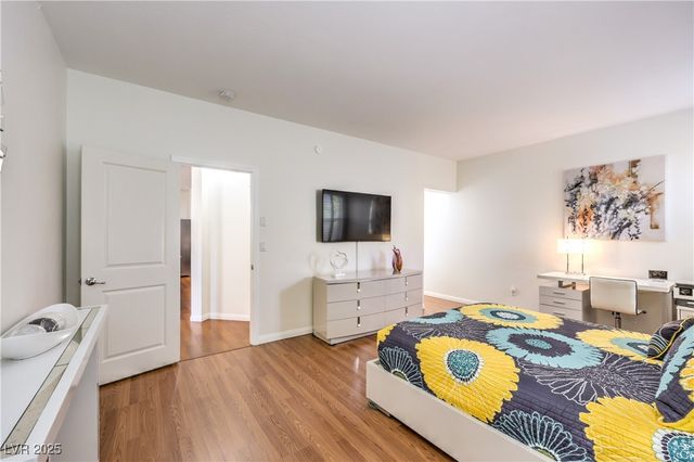 10939 Castle Fountain Street, Las Vegas, NV 89141