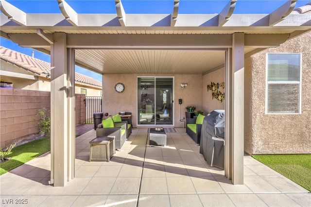 10939 Castle Fountain Street, Las Vegas, NV 89141