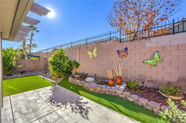 10939 Castle Fountain Street, Las Vegas, NV 89141