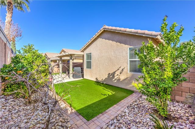 10939 Castle Fountain Street, Las Vegas, NV 89141