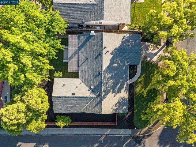 1948 Risdon Rd, Concord, CA 94518