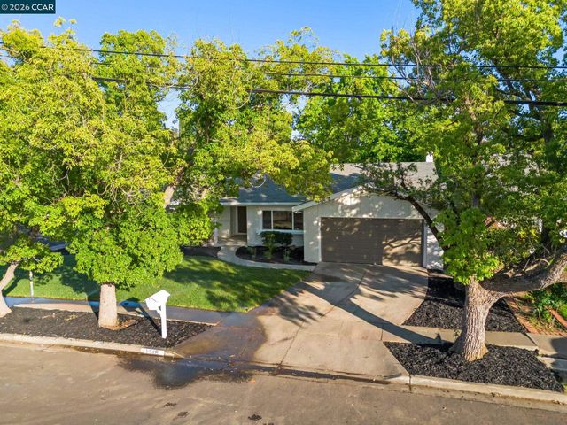 1948 Risdon Rd, Concord, CA 94518
