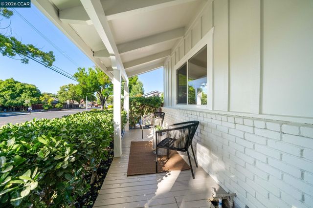 1948 Risdon Rd, Concord, CA 94518