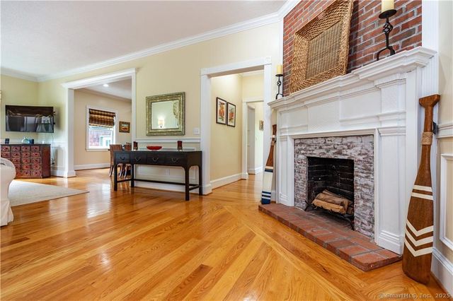 7 Gibson Avenue, Narragansett, RI 02882