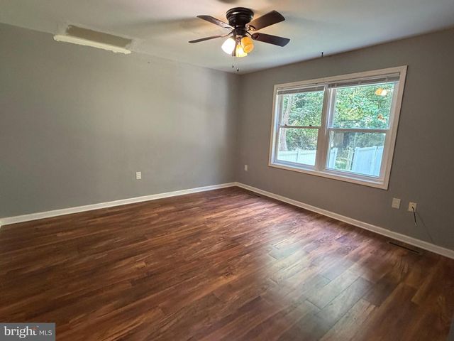 1270 TONGUE COVE DR, Lusby, MD 20657