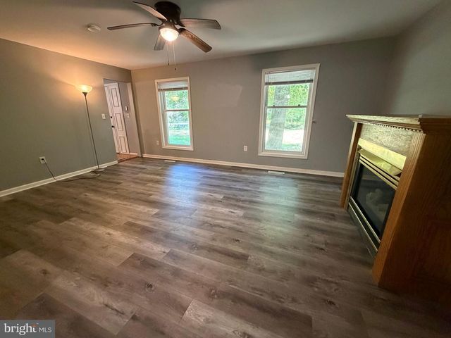 1270 TONGUE COVE DR, Lusby, MD 20657