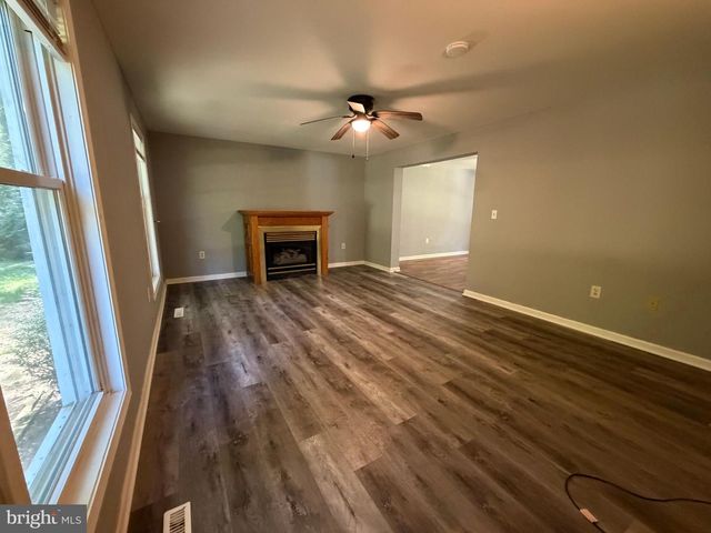 1270 TONGUE COVE DR, Lusby, MD 20657