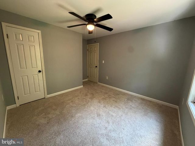 1270 TONGUE COVE DR, Lusby, MD 20657