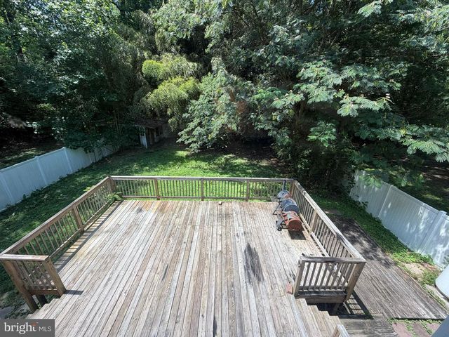 1270 TONGUE COVE DR, Lusby, MD 20657