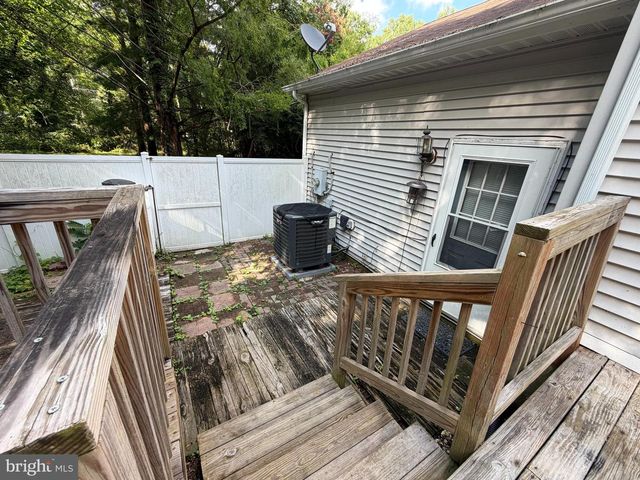 1270 TONGUE COVE DR, Lusby, MD 20657