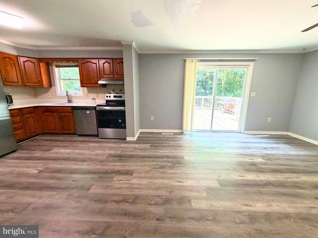 1270 TONGUE COVE DR, Lusby, MD 20657