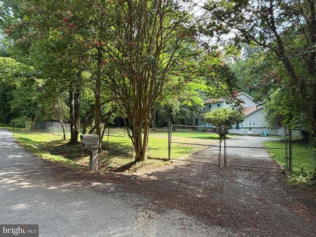 1270 TONGUE COVE DR, Lusby, MD 20657