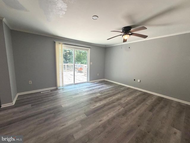 1270 TONGUE COVE DR, Lusby, MD 20657