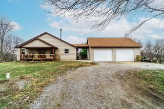 494 N Wolf Lake Road, Albion, IN 46701
