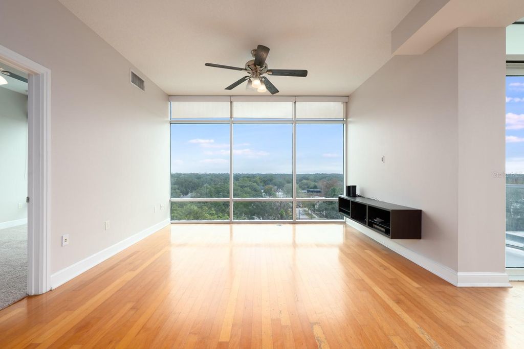 Image 4 of property listing at 101 S EOLA DRIVE 710, Orlando, FL 32801