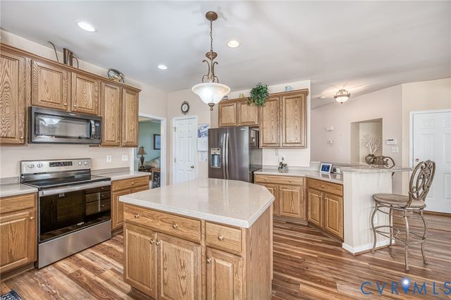 237 Ashbury Hills Dr, Richmond, VA 23227