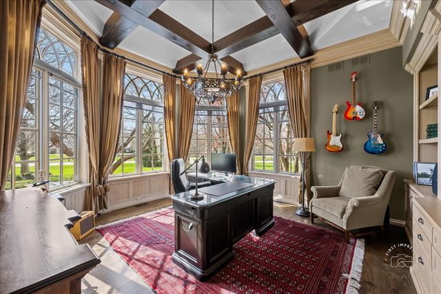 36W442 Hunters Gate Road, St. Charles, IL 60175